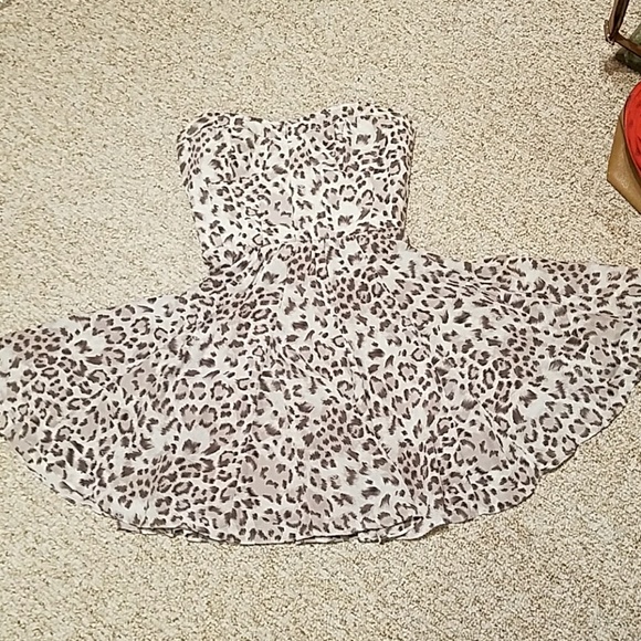 Greylin Silk strapless dress - Picture 2 of 8